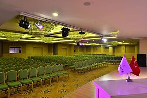 Adenya Hotel & Resort