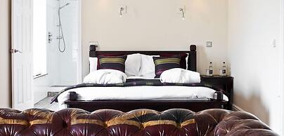 Corran Resort & Spa