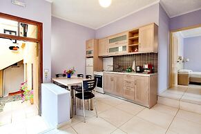 Giorgi's Blue Apartments