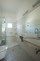 Giorgi's Blue Apartments