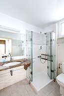 Giorgi's Blue Apartments