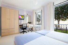 Giorgi's Blue Apartments