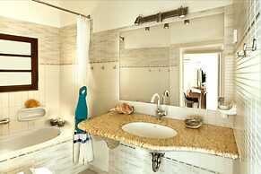 Giorgi's Blue Apartments