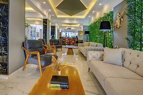 Miss Cleopatra Hotel