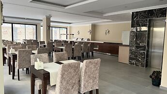 Miss Cleopatra Hotel