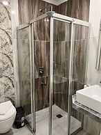 Miss Cleopatra Hotel