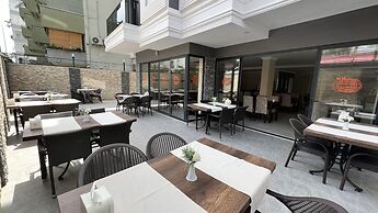 Miss Cleopatra Hotel