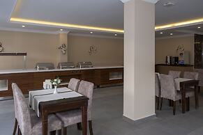 Miss Cleopatra Hotel