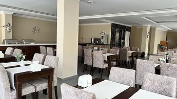 Miss Cleopatra Hotel