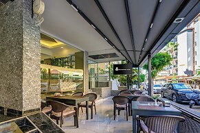 Miss Cleopatra Hotel