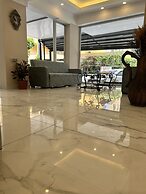 Miss Cleopatra Hotel