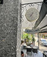 Miss Cleopatra Hotel