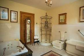 Cartier Mansion B&B