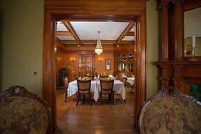 Cartier Mansion B&B