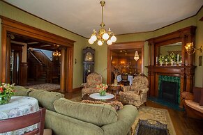 Cartier Mansion B&B