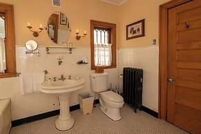 Cartier Mansion B&B