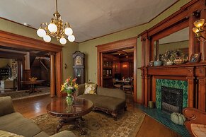 Cartier Mansion B&B