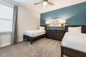 Encore Resort and Water Park At Reunion by Rentyl