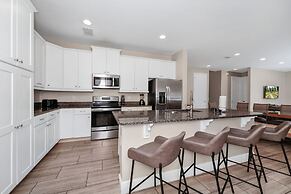 Encore Resort and Water Park At Reunion by Rentyl