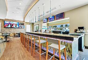 Encore Resort and Water Park At Reunion by Rentyl