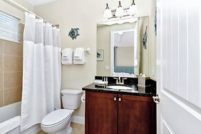 Encore Resort and Water Park At Reunion by Rentyl