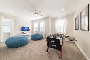 Encore Resort and Water Park At Reunion by Rentyl