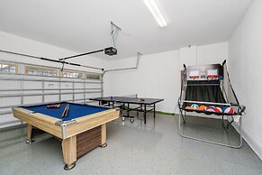 Encore Resort and Water Park At Reunion by Rentyl