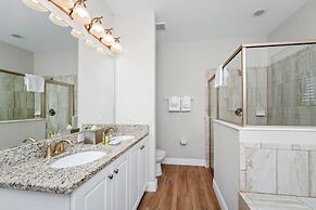 Encore Resort and Water Park At Reunion by Rentyl