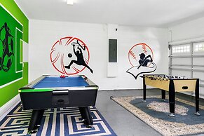 Encore Resort and Water Park At Reunion by Rentyl