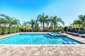 Encore Resort and Water Park At Reunion by Rentyl