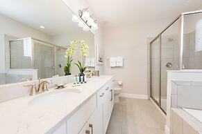 Encore Resort and Water Park At Reunion by Rentyl