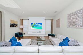 Encore Resort and Water Park At Reunion by Rentyl