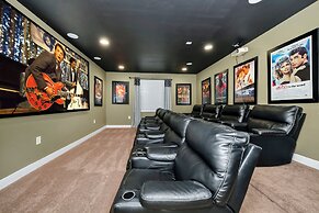 Encore Resort and Water Park At Reunion by Rentyl