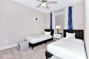 Encore Resort and Water Park At Reunion by Rentyl