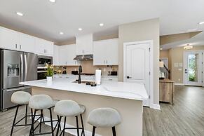 Encore Resort and Water Park At Reunion by Rentyl