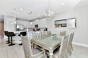 Encore Resort and Water Park At Reunion by Rentyl