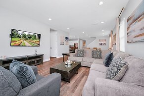 Encore Resort and Water Park At Reunion by Rentyl