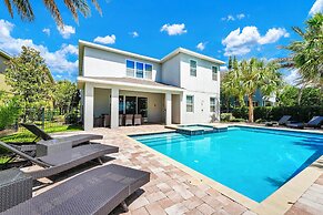 Encore Resort and Water Park At Reunion by Rentyl