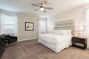 Encore Resort and Water Park At Reunion by Rentyl