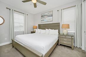 Encore Resort and Water Park At Reunion by Rentyl