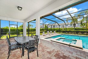 Encore Resort and Water Park At Reunion by Rentyl