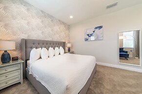 Encore Resort and Water Park At Reunion by Rentyl