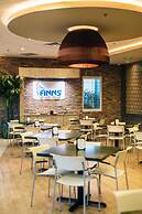 Encore Resort and Water Park At Reunion by Rentyl