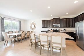 Encore Resort and Water Park At Reunion by Rentyl