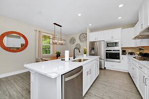 Encore Resort and Water Park At Reunion by Rentyl