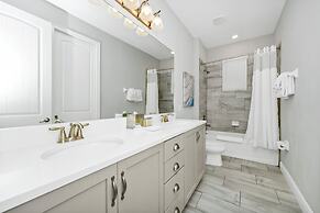 Encore Resort and Water Park At Reunion by Rentyl