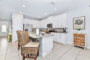 Encore Resort and Water Park At Reunion by Rentyl