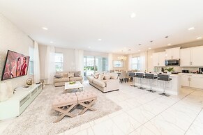 Encore Resort and Water Park At Reunion by Rentyl