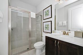 Encore Resort and Water Park At Reunion by Rentyl