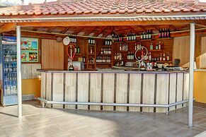 Kleopatra Arsi Hotel